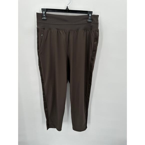 ATHLETA Nolita Slim Tapered Crop Pant in Brown // 10 - Picture 5 of 12